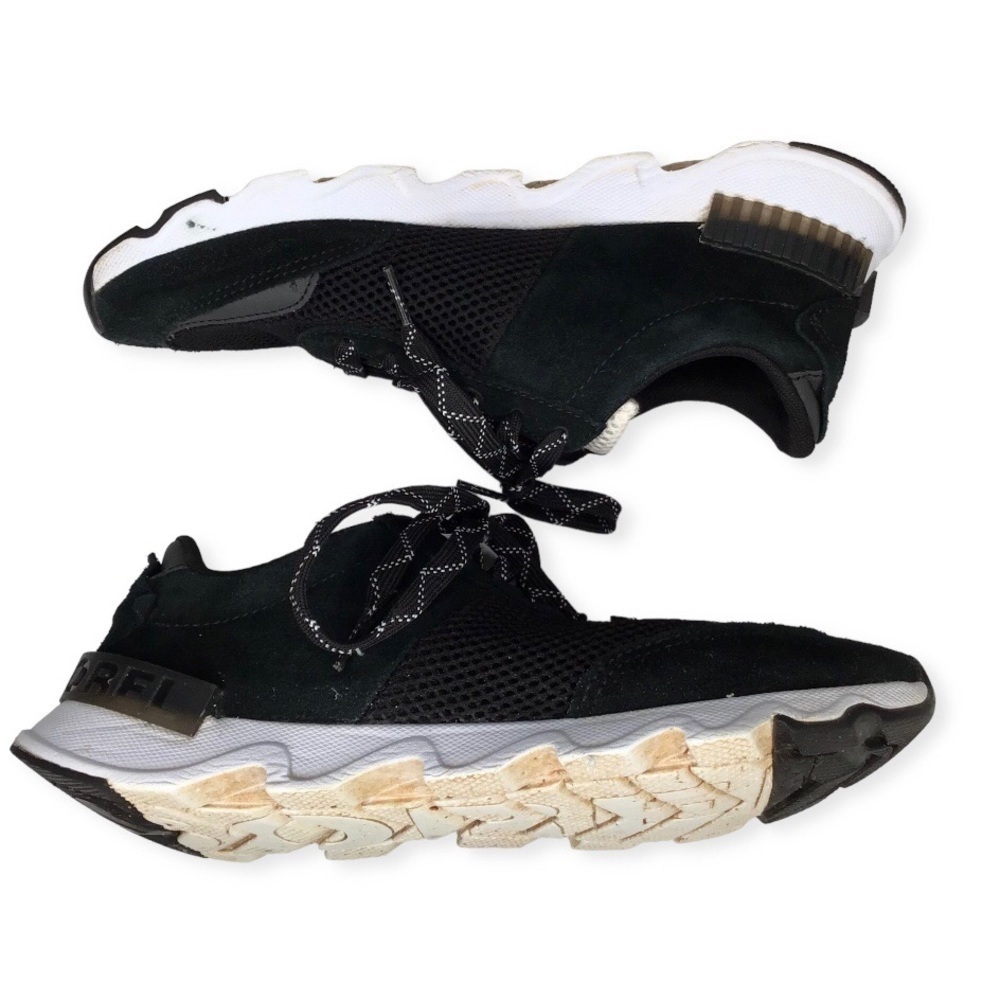 Sorel Kinetic Lite Lace Sneaker in Dark Green and Black.